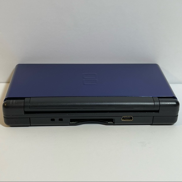 (BUNDLE) Nintendo DS Lite in Blue With 4 Games & Accessories - Picture 10 of 16